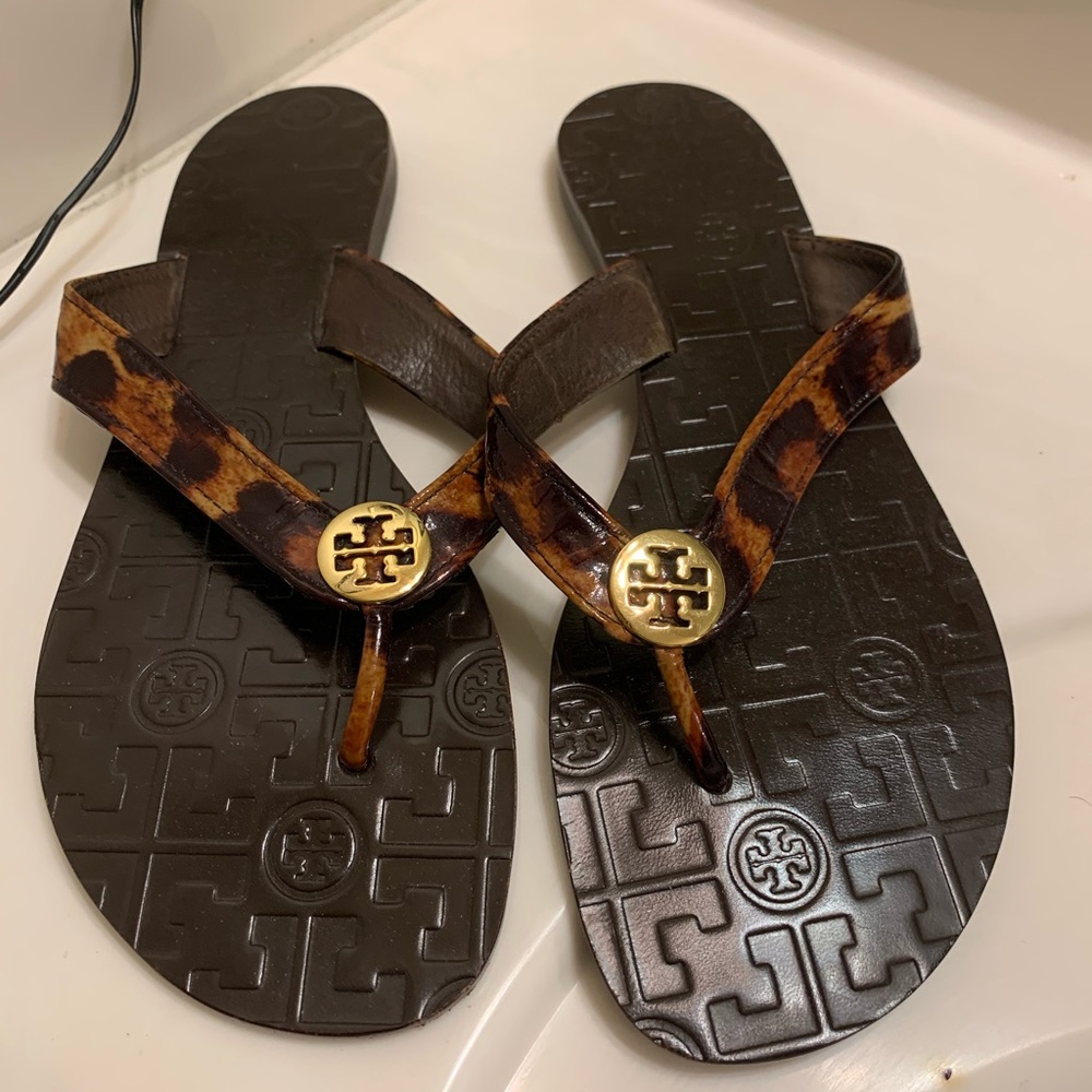 Tory Burch Thora leopard print flip flop